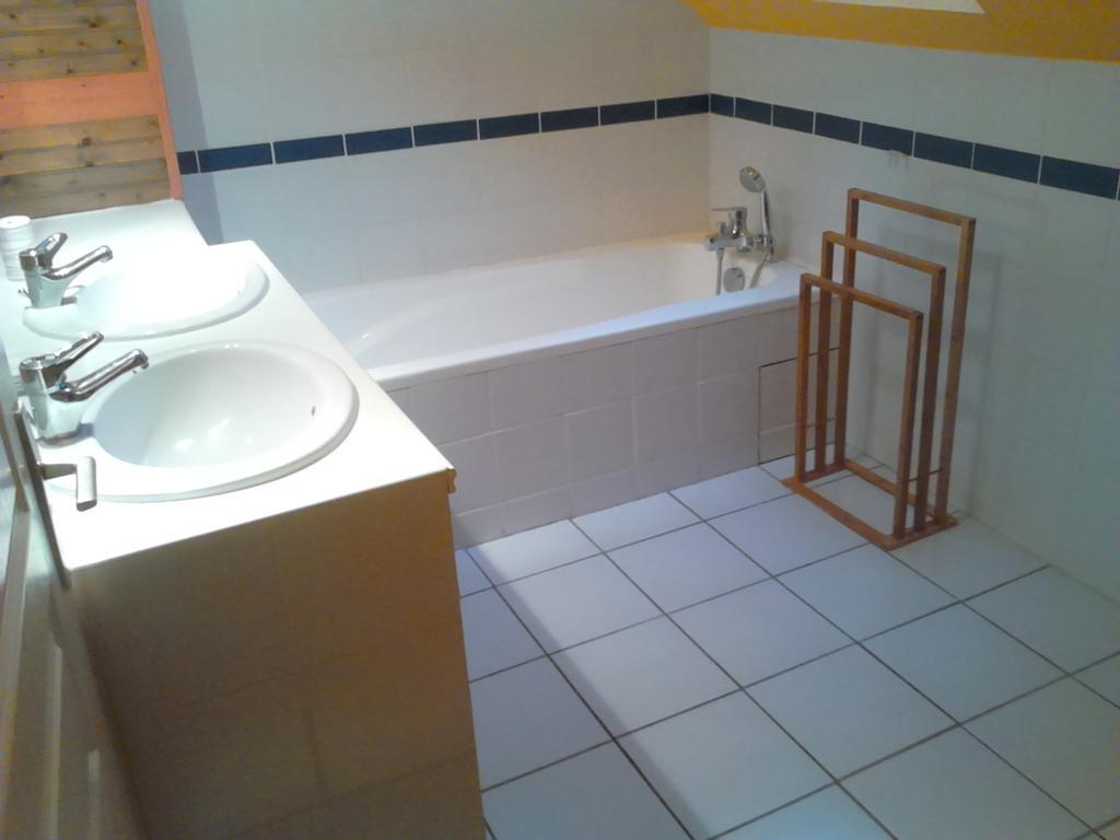 La P'Tit' Fugue Hotel La Bouexiere Bilik gambar